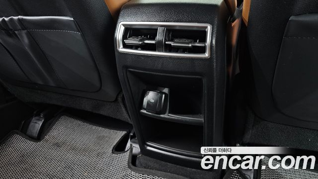 KG Mobility (SsangYong) Torres Gasoline 1.5 4WD Black Edition 2024 — фото 36