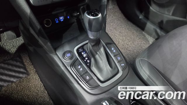 Hyundai Kona 1.6 Turbo 2WD Premium 2018 — фото 9