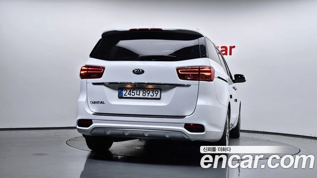 Kia Carnival Gasoline 9-Seater Noblesse Special 2019 — фото 4