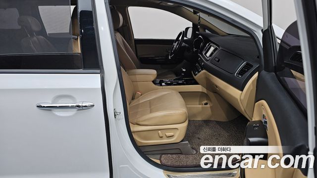 Kia Carnival Gasoline 9-Seater Noblesse Special 2019 — фото 11