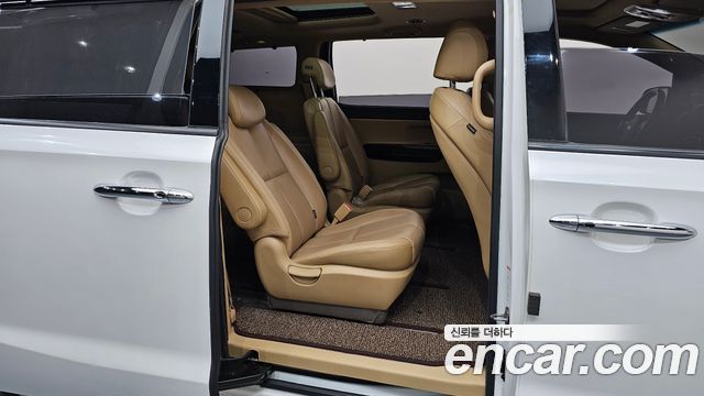 Kia Carnival Gasoline 9-Seater Noblesse Special 2019 — фото 12