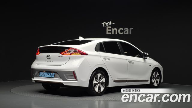 Hyundai Ioniq Electric Q 2018 — фото 2