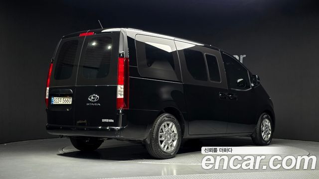 Hyundai Staria L3.5 Cargo 5-Seater Modern 2022 — фото 2
