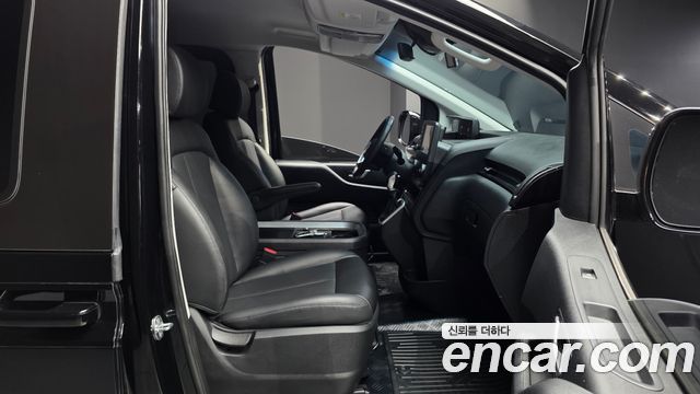 Hyundai Staria L3.5 Cargo 5-Seater Modern 2022 — фото 12
