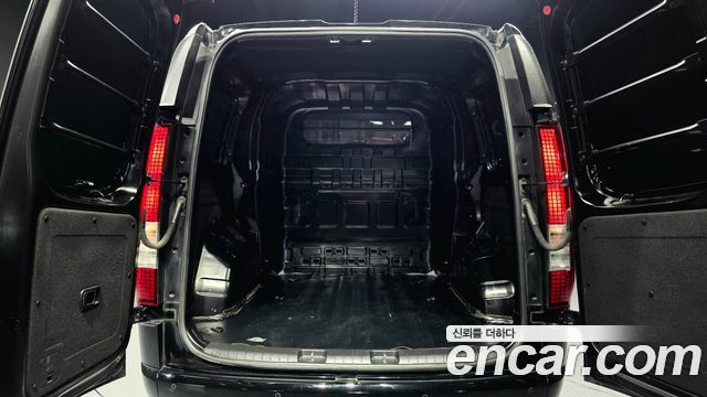 Hyundai Staria L3.5 Cargo 5-Seater Modern 2022 — фото 20
