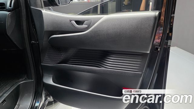 Hyundai Staria L3.5 Cargo 5-Seater Modern 2022 — фото 24