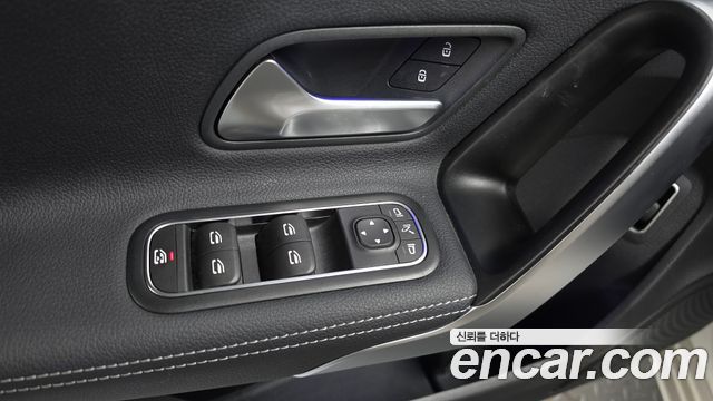 Mercedes-Benz A-Class (W177) A220 Sedan 2021 — фото 28