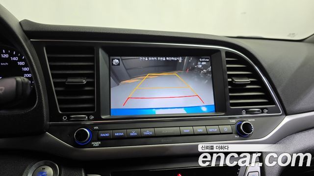 Hyundai Avante (AD) 1.6 GDI Value Plus 2018 — фото 18