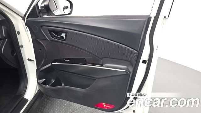 KG Mobility (SsangYong) Tivoli VX 2WD 2017 — фото 30
