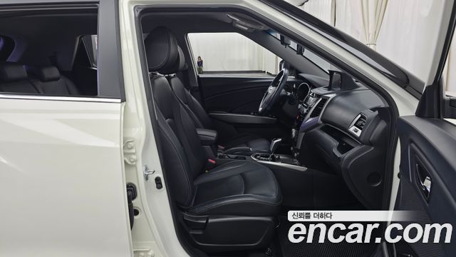 KG Mobility (SsangYong) Tivoli Diesel VX 2WD 2016 — фото 11