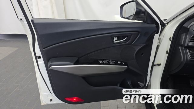 KG Mobility (SsangYong) Tivoli Diesel VX 2WD 2016 — фото 24