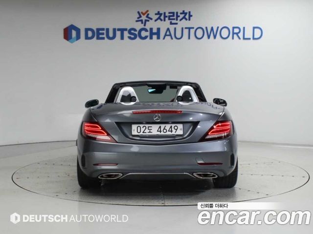 Mercedes-Benz SLC-Class (R172) SLC200 2017 — фото 4
