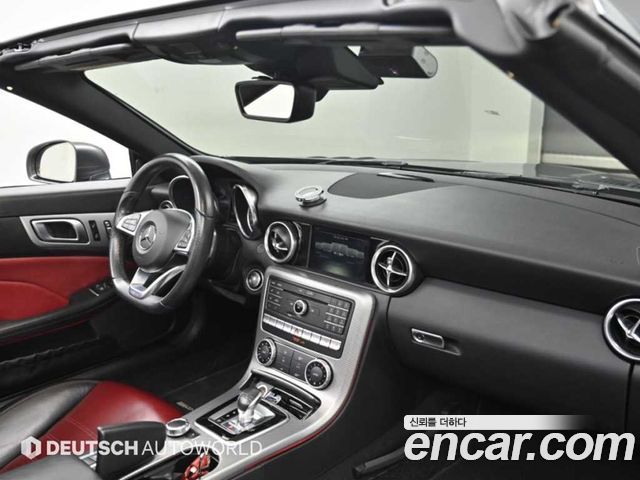 Mercedes-Benz SLC-Class (R172) SLC200 2017 — фото 7