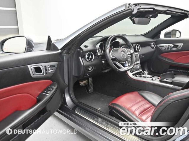 Mercedes-Benz SLC-Class (R172) SLC200 2017 — фото 15