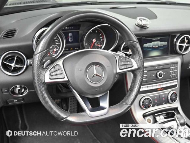 Mercedes-Benz SLC-Class (R172) SLC200 2017 — фото 17