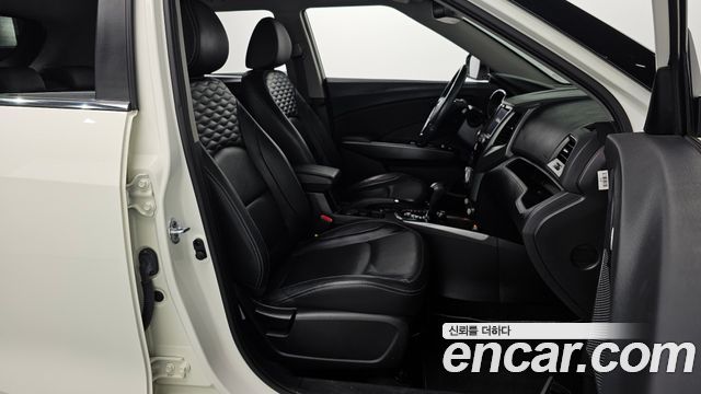 KG Mobility (SsangYong) Tivoli Armor Gear Edition 2WD 2018 — фото 11