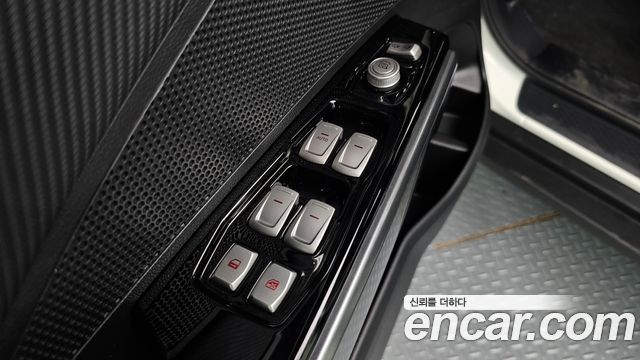KG Mobility (SsangYong) Tivoli Armor Gear Edition 2WD 2018 — фото 28
