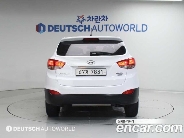 Hyundai Tucson ix Diesel(e-VGT) 4WD Smart 2015 — фото 4