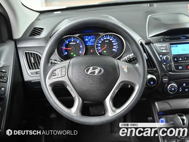 Hyundai Tucson ix Diesel(e-VGT) 4WD Smart 2015 — фото 17
