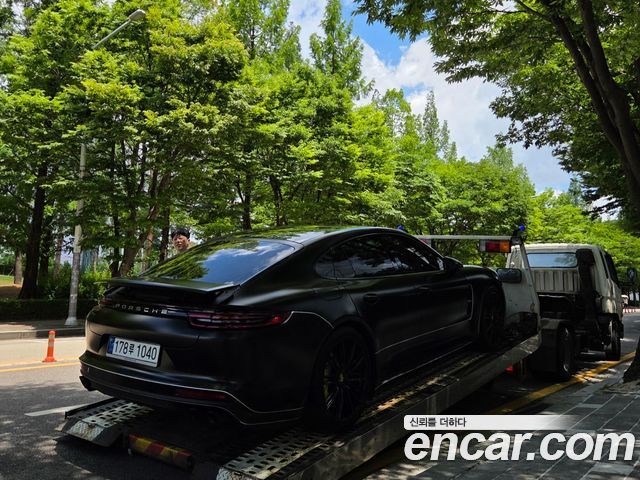 Porsche Panamera (971) 3.0 AWD 2018 — фото 2