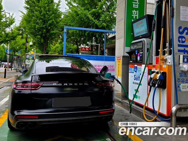 Porsche Panamera (971) 3.0 AWD 2018 — фото 16