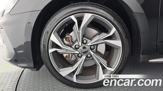 Audi A3 (8Y) 40 TFSI Premium 2024 — фото 5