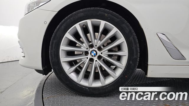 BMW 5 Series (G30) 520d Luxury Plus 2018 — фото 5
