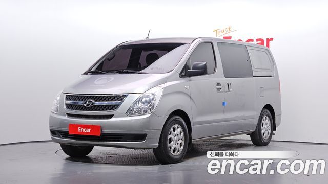 Hyundai Grand Starex 5-Seater VAN CVX Deluxe
