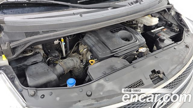 Hyundai Grand Starex 5-Seater VAN CVX Deluxe 2016 — фото 6