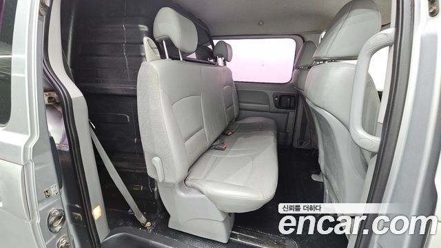 Hyundai Grand Starex 5-Seater VAN CVX Deluxe 2016 — фото 11