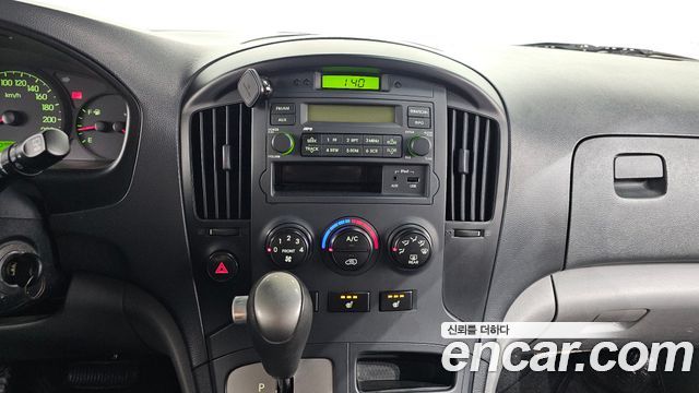 Hyundai Grand Starex 5-Seater VAN CVX Deluxe 2016 — фото 14
