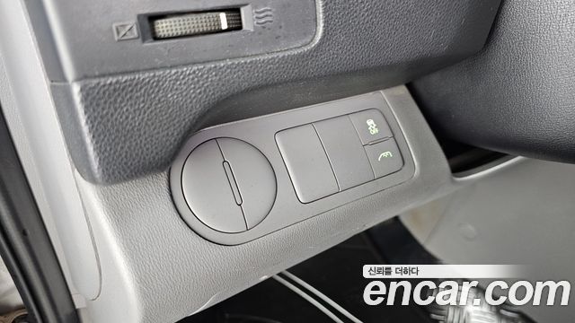 Hyundai Grand Starex 5-Seater VAN CVX Deluxe 2016 — фото 16