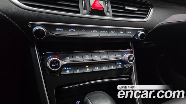 Hyundai Grandeur (IG) 3.0 Exclusive Special 2018 — фото 17