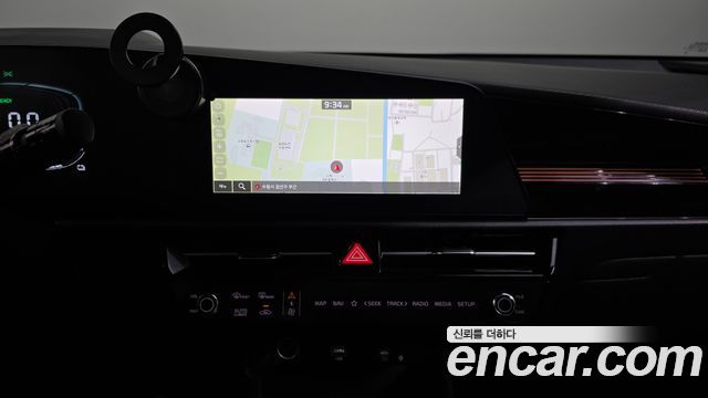 Kia Niro Prestige 2024 — фото 18