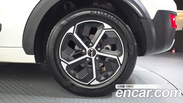 Kia Niro Prestige 2024 — фото 27