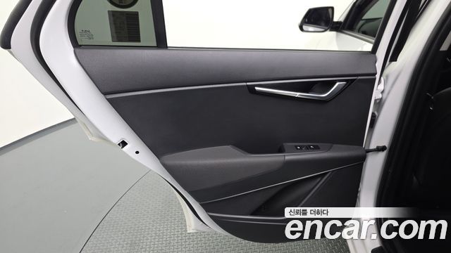 Kia Niro Prestige 2024 — фото 31