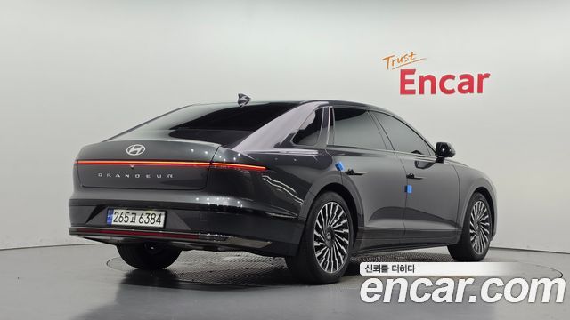 Hyundai Grandeur (GN7) 2,5 Gasoline 2WD Calligraphy 2025 — фото 2