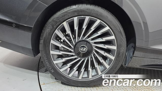 Hyundai Grandeur (GN7) 2,5 Gasoline 2WD Calligraphy 2025 — фото 5