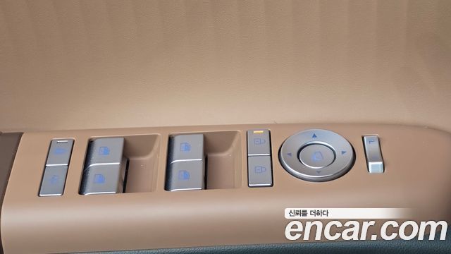 Hyundai Grandeur (GN7) 2,5 Gasoline 2WD Calligraphy 2025 — фото 13