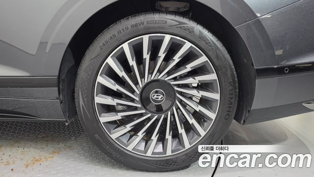 Hyundai Grandeur (GN7) 2,5 Gasoline 2WD Calligraphy 2025 — фото 21