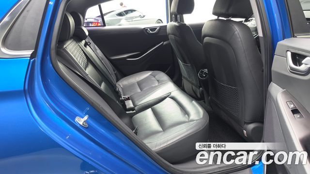 Hyundai Ioniq Electric Q 2017 — фото 16