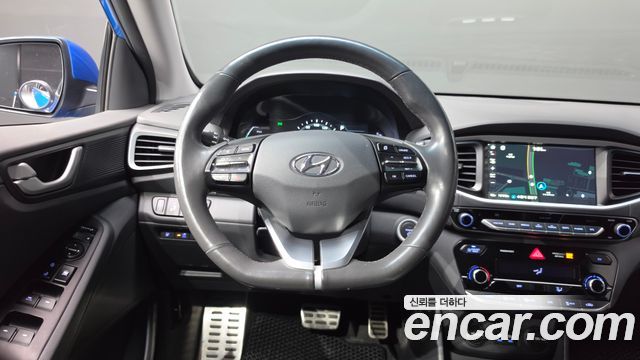 Hyundai Ioniq Electric Q 2017 — фото 17