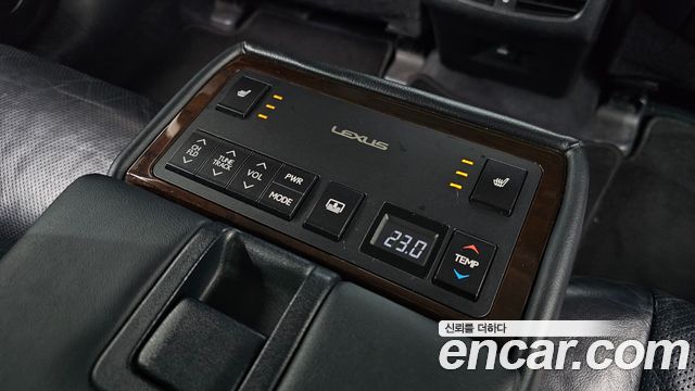 Lexus ES300h Supreme XV60 2014 — фото 18