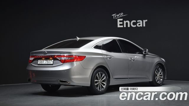 Hyundai Grandeur (HG) HG240 Luxury 2011 — фото 2