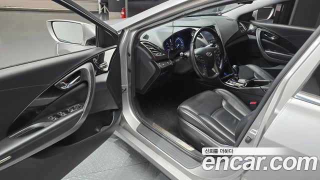 Hyundai Grandeur (HG) HG240 Luxury 2011 — фото 10