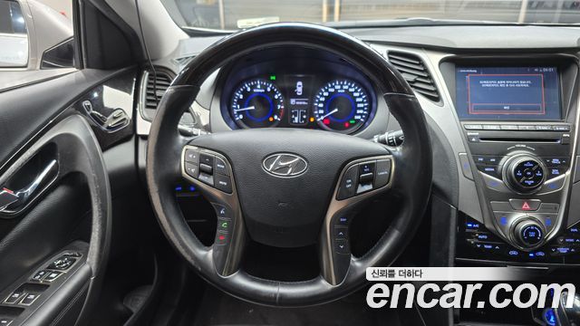 Hyundai Grandeur (HG) HG240 Luxury 2011 — фото 13
