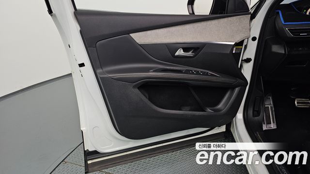 Peugeot 5008 (II) 2.0 BlueHDi GT 2019 — фото 24