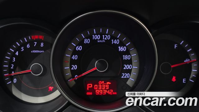 Kia Forte 1.6 GDI Luxury Standard 2012 — фото 8