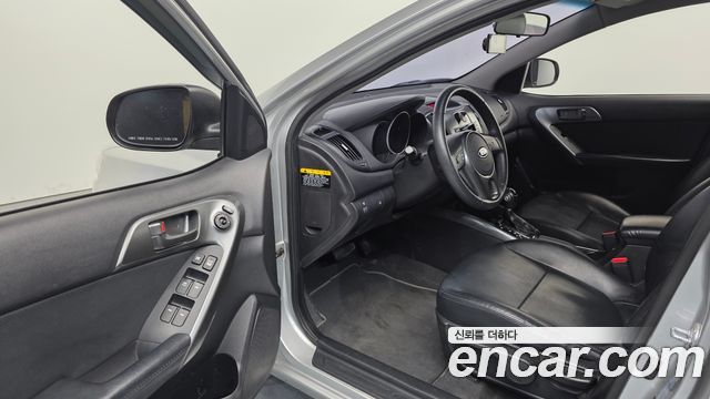 Kia Forte 1.6 GDI Luxury Standard 2012 — фото 10