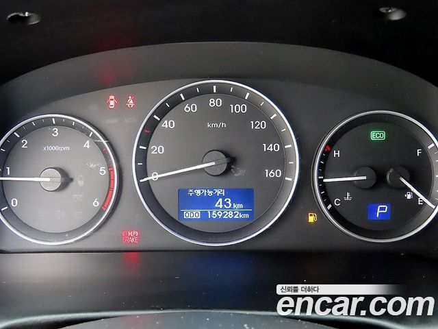 Hyundai Grand Starex 4WD 11-Seater Wagon Smart 2016 — фото 8